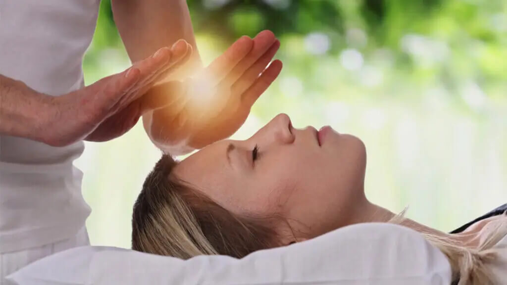 reiki healing 1024x576 1 (1)